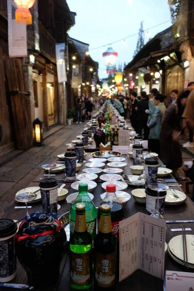 解锁看戏之外的古镇隐藏玩法AG真人地址二刷乌镇戏剧节